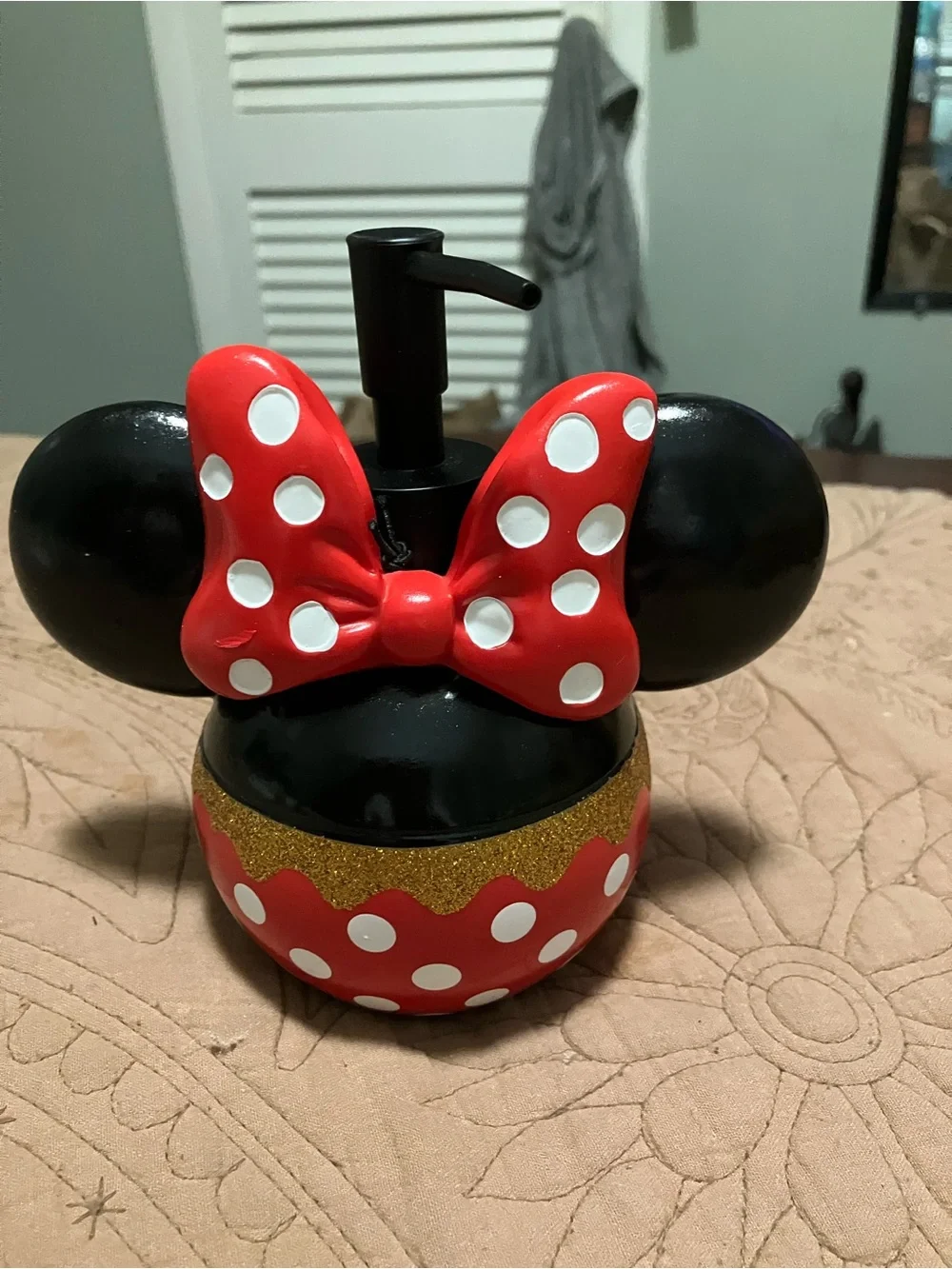 NWT Minnie Mouse Glitter Red Polka Dot Soap Or Lotion Dispenser